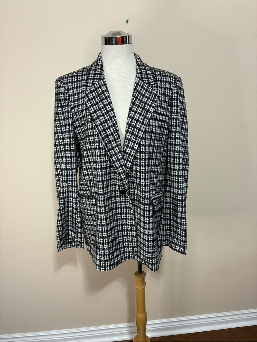 Mexx Women’s Black & White Houndstooth Jacket